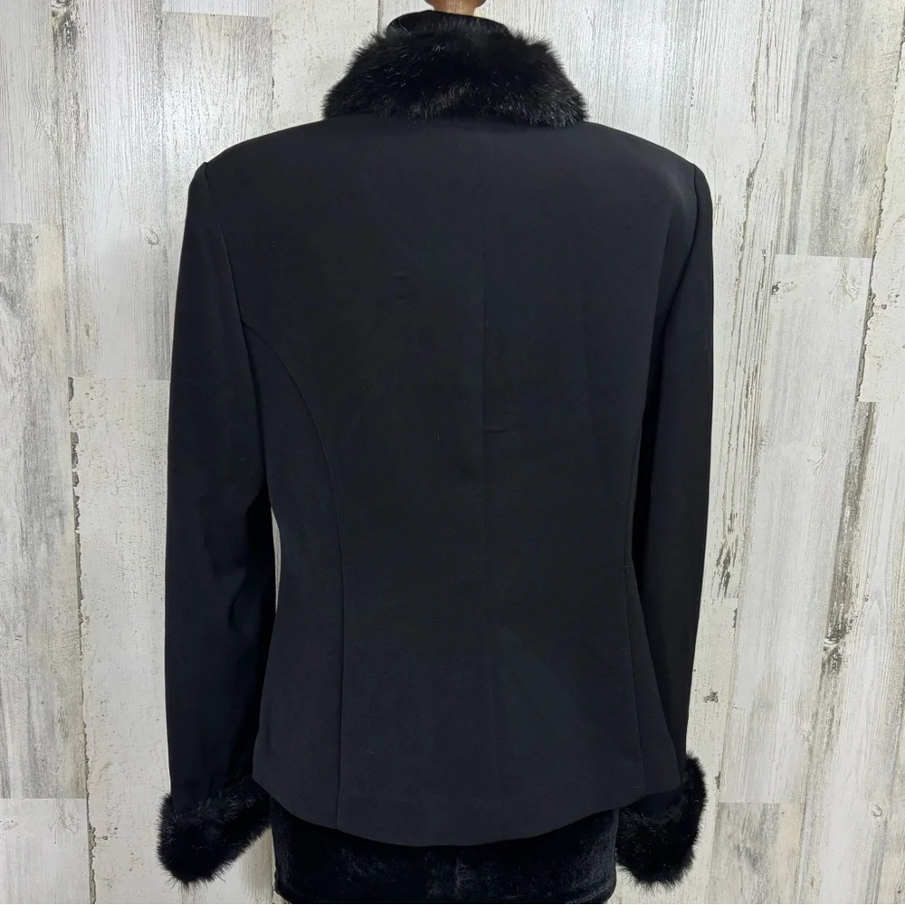 Amanda Smith Black Fur-Trimmed‎ Blazer